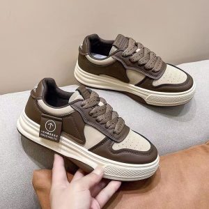 Factory Wholesale Lady Pu Leather Sneaker Shoes